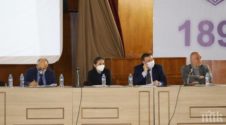 Министър Ангелов: Разрушаваме старата сграда за детска болница в карето на Медицинска аказемия