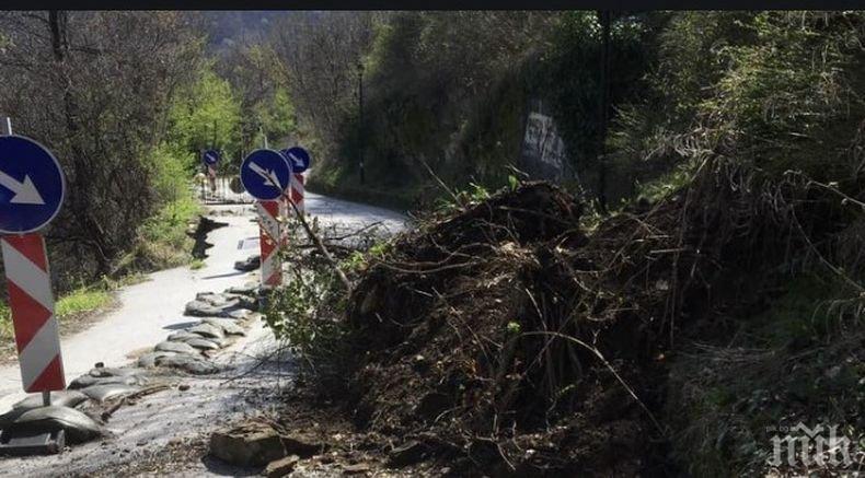 Опасно свлачище до рибарското селище във Варна се активизира