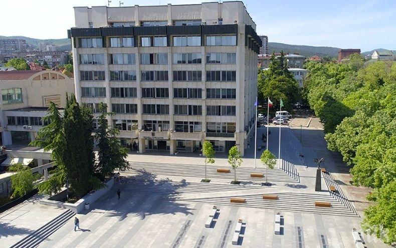 Стартира есенната обработка на тревните площи против кърлежи в Стара Загора