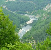 2500 души ще строят каскадата 