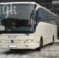 Превозвачите в Благоевград на бунт - с 30 автобуса блокираха центъра на града