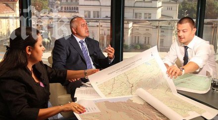 бареков борисов пише сам словата фейсбук неграмотен