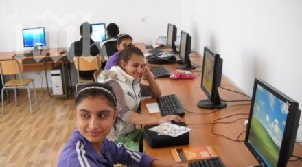 ромски моми търсят ергени фейсбук