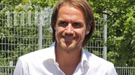 щутгарт изхвърли бруно лабадия назначи томас шнайдер треньор