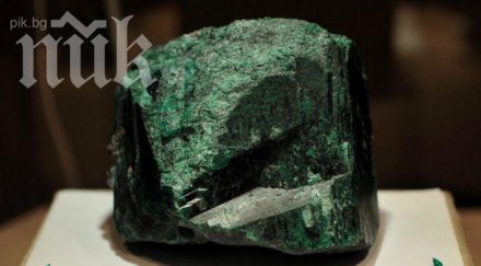 бракониери плячкосват единственото българско находище смарагди