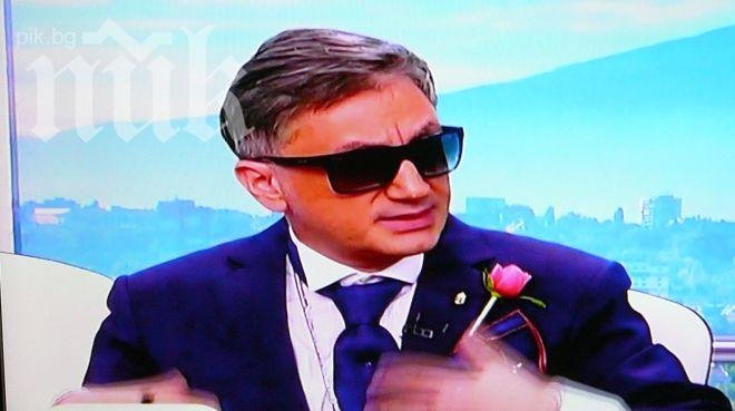 Денди приветства протестите, станали атракция за туристите