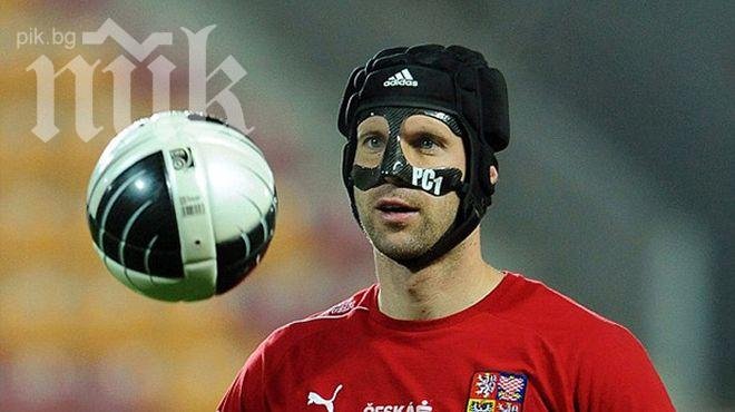 Чех и Росицки се завръщат в националния на Чехия