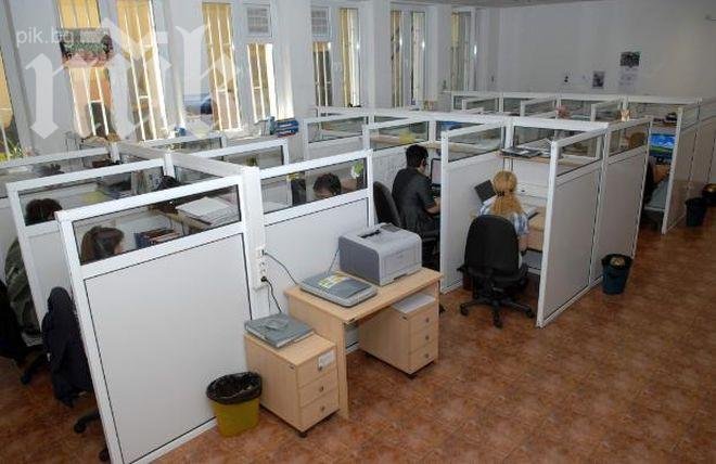 Всеки пети чиновник у нас е началник