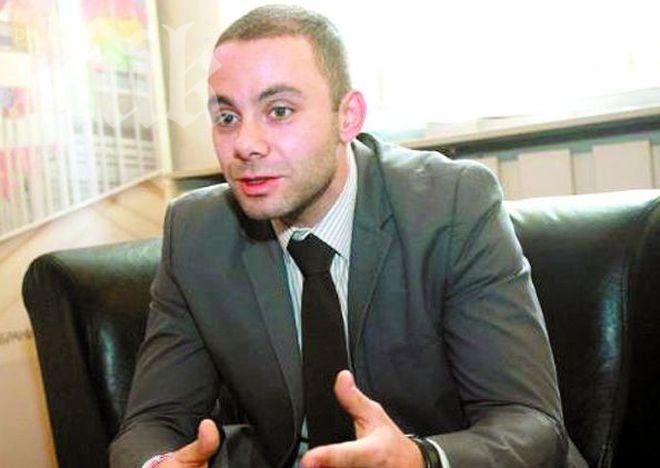 Парламентът станал най-скъпият затвор, смята активист на ГЕРБ