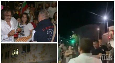 тъпи изцепки метежниците пловдив замерваха офиса герб яйца дебъ изпоцапаха града тикви снимки