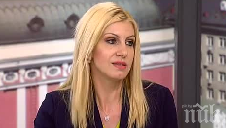 Ахладова готова да отложи електронната система за съдилищата до декември