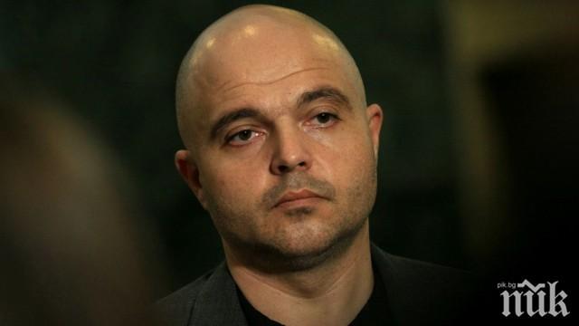 ПЪРВО В ПИК: Главният секретар на МВР разпореди проверка за униформеното облекло на полицаите

