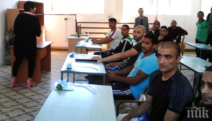 986 души тръгват на училище в затворите, първолаците са 75