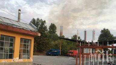 Още два екипа се включиха в гасенето на пожара в Захарния комбинат на Пловдив