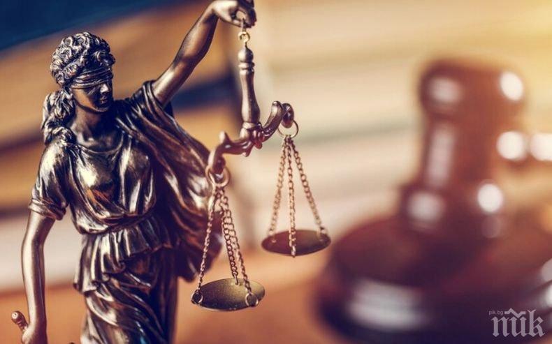 Полша иска арест на авиодиспечерите, работили по време на катастрофата с Лех Качински