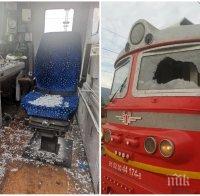 Хулиган строши стъклото на локомотив на пътнически влак, рани машинистите (СНИМКИ)