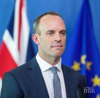 Външният министър на Великобритания не изключва въвеждането на ваксинационни паспорти