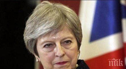 бившият премиер великобритания тереза мей гласува проектозакона борис джонсън