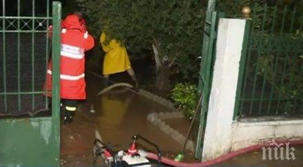 циклонът янос унищожи плажове нанесе огромни щети села гърция