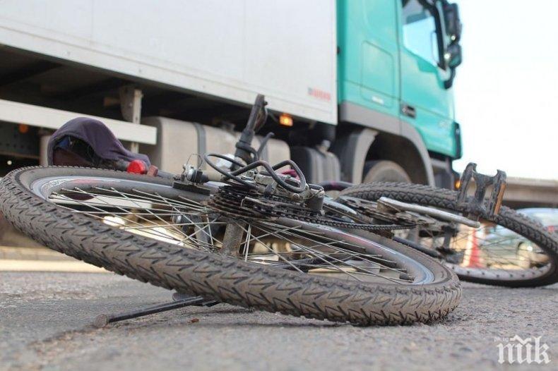 Млад шофьор помете велосипедист и го уби