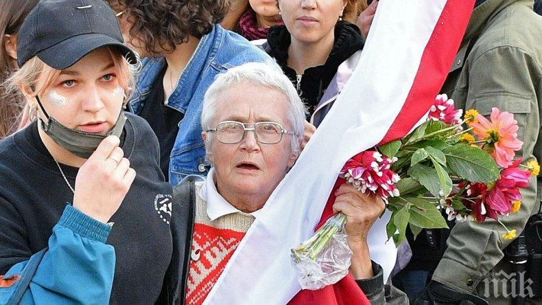 73-годишна прабаба е едно от лицата на протестите в Беларус