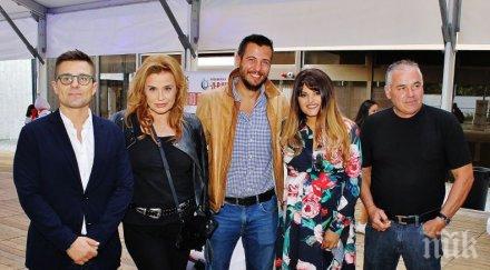 бременната петя дикова водещата просълзи майка аня премиерата приказки бъдещето снимки