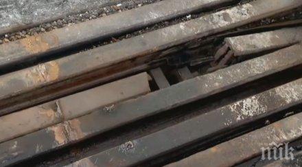 граждани алармират аспаруховият мост руши напукан бетон оголена арматура