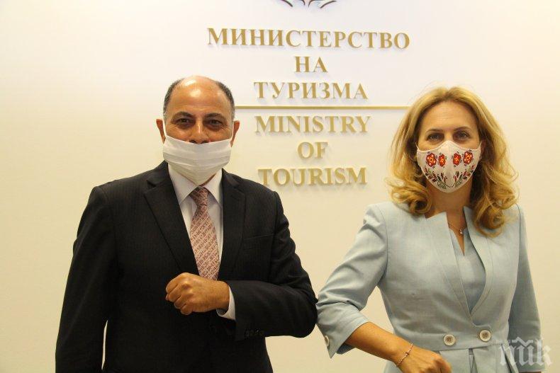Вицепремиерът Марияна Николова обсъди важни теми с посланика на Египет