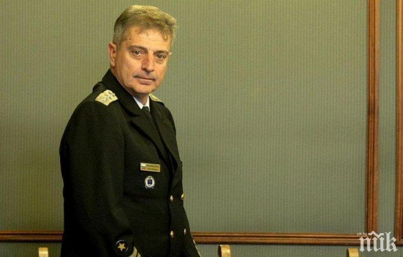 Началникът на отбраната открива новата учебна година във Висшето военноморско училище 