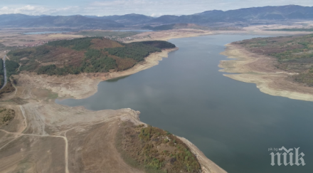 безводие язовир жребчево достигна критичния обем