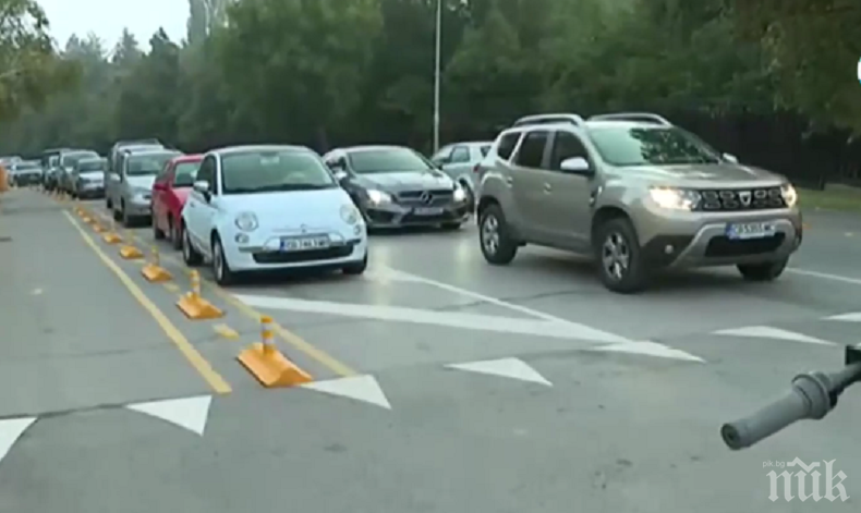 Махат широка велоалея, довела до протест в столичен квартал