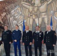 Делегация от Центъра на НАТО за дейности по стабилизиране на вътрешния ред и сигурността е на посещение в Служба „Военна полиция” (СНИМКИ)