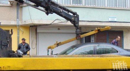 жесток сблъсък кола репатрак помляха пловдив снимки