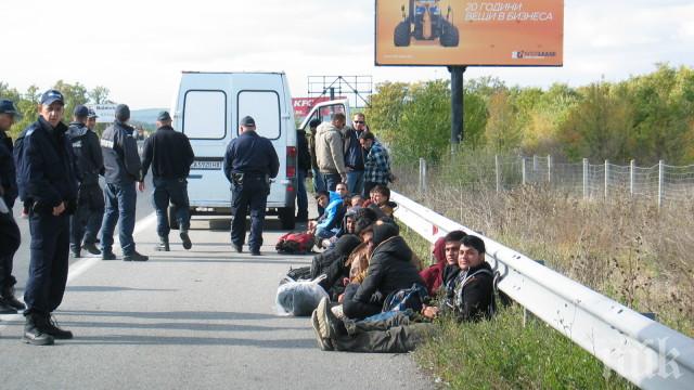 Задържаха сирийци за опит за незаконно преминаване през границата ни