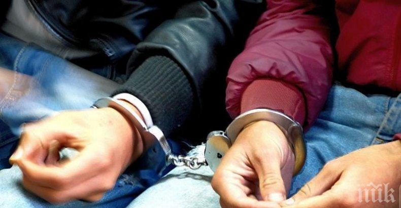 Меле в бежанския център в Харманли, един се със счупен череп