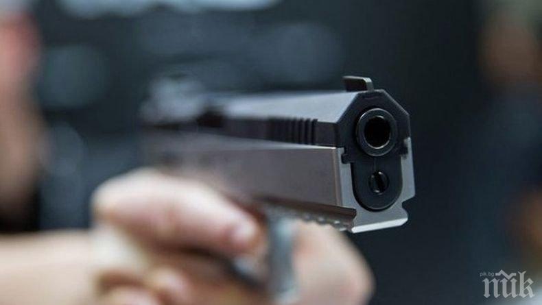 НЯМА ПРОШКА: Пандиз за нервак от Свищов, гърмял с пищов по шофьор заради отнето предимство НЯМА ПРОШКА: Пандиз за нервак от Свищов, гърмял с пищов по шофьор заради отнето предимство