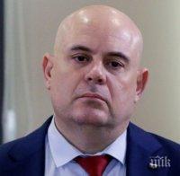 Иван Гешев похвали Спецпрокуратурата и ГДБОП за задържането на банда, тровеща деца с наркотици (СНИМКИ)
