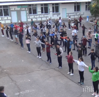 След 14 дни карантина - ученици от София и Пловдив са отново на училище