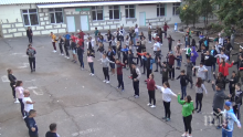 След 14 дни карантина - ученици от София и Пловдив са отново на училище