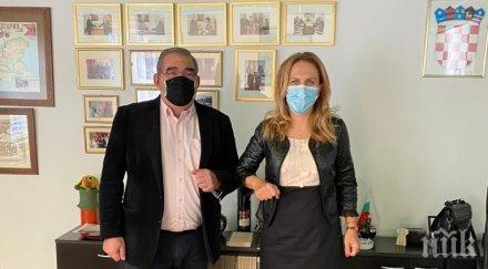 министър николова разговаря председателя българската национална общност хърватия рашко иванов