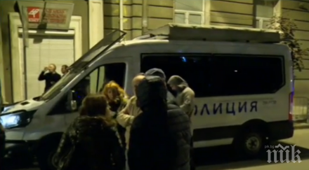 напрежение последните минути метежниците нападнаха бнт снимки