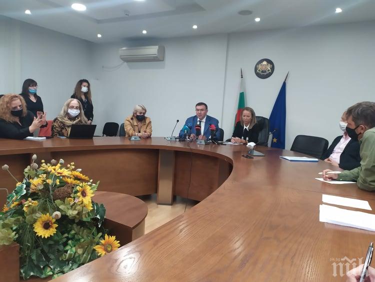 Здравният министър от Пловдив: Ще настоявам биоцентралата в с.Труд временно да бъде спряна