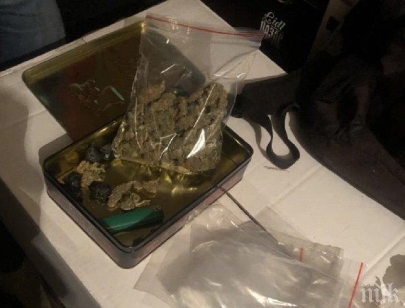 ЗА НЯКОЛКО ЧАСА: Спипаха двама ученици за пласиране на дрога в пловдивски училища (СНИМКИ)