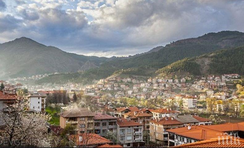 Президентът Радев ще участва в тържествата по случай 108 години от освобождението на Девин и региона