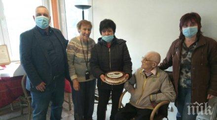 старият седесар стана един век