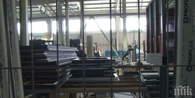 Пълен абсурд: Работници в Бургас трябвало да подават молба, за да ходят до тоалетна