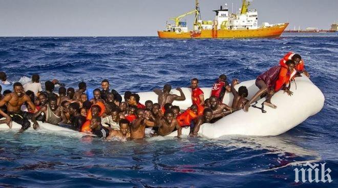 ТРАГЕДИЯ: 25 мигранти се удавиха при потъването на лодка край бреговете на Тунис