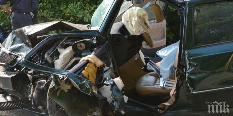 Жена загина при сблъсък между тир и кола до селото на Нинова