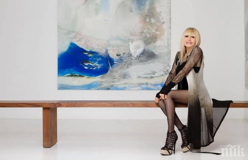 Лили Иванова се преклони пред паметта на легендарна журналистка (СНИМКА)