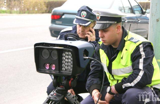 Пътна полиция с нова акция: Масово проверяват автобуси и товарни автомобили
